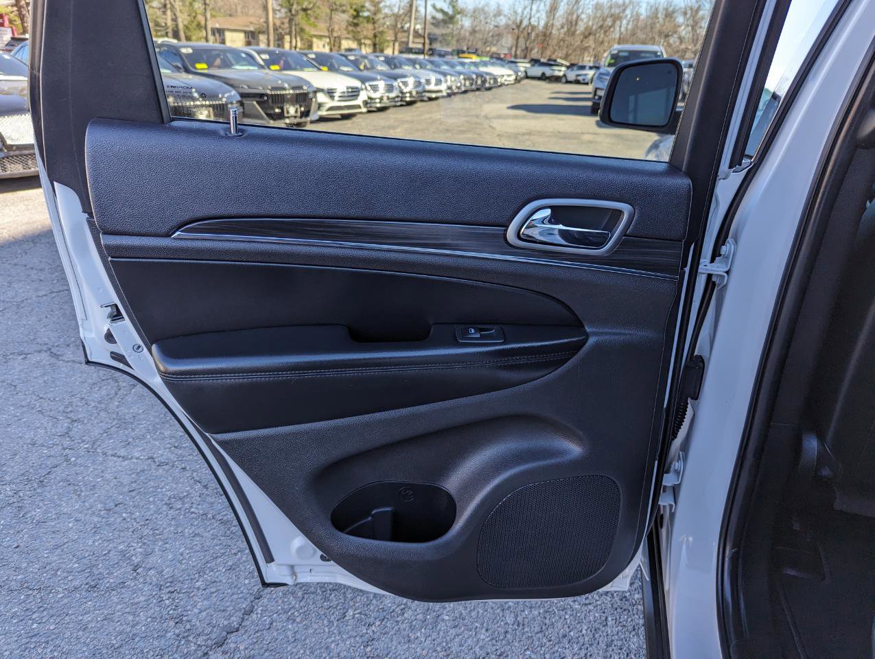 Used 2019 Jeep Grand Cherokee Limited AWD/4WD image 37