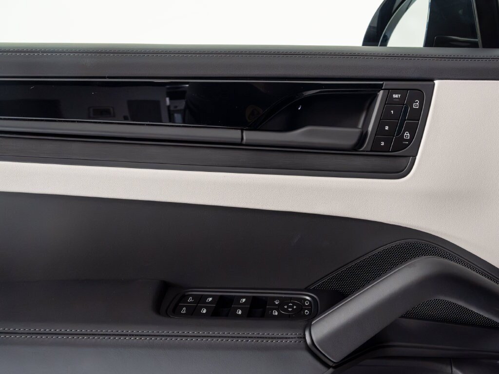New 2026 Porsche Cayenne GTS AWD/4WD image 20