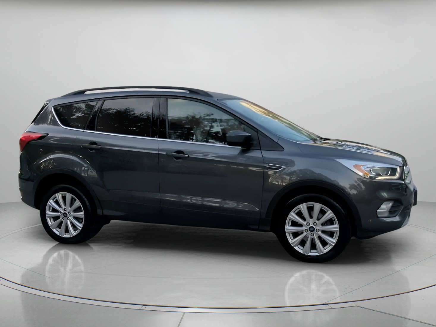 Certified 2019 Ford Escape SEL FWD image 34