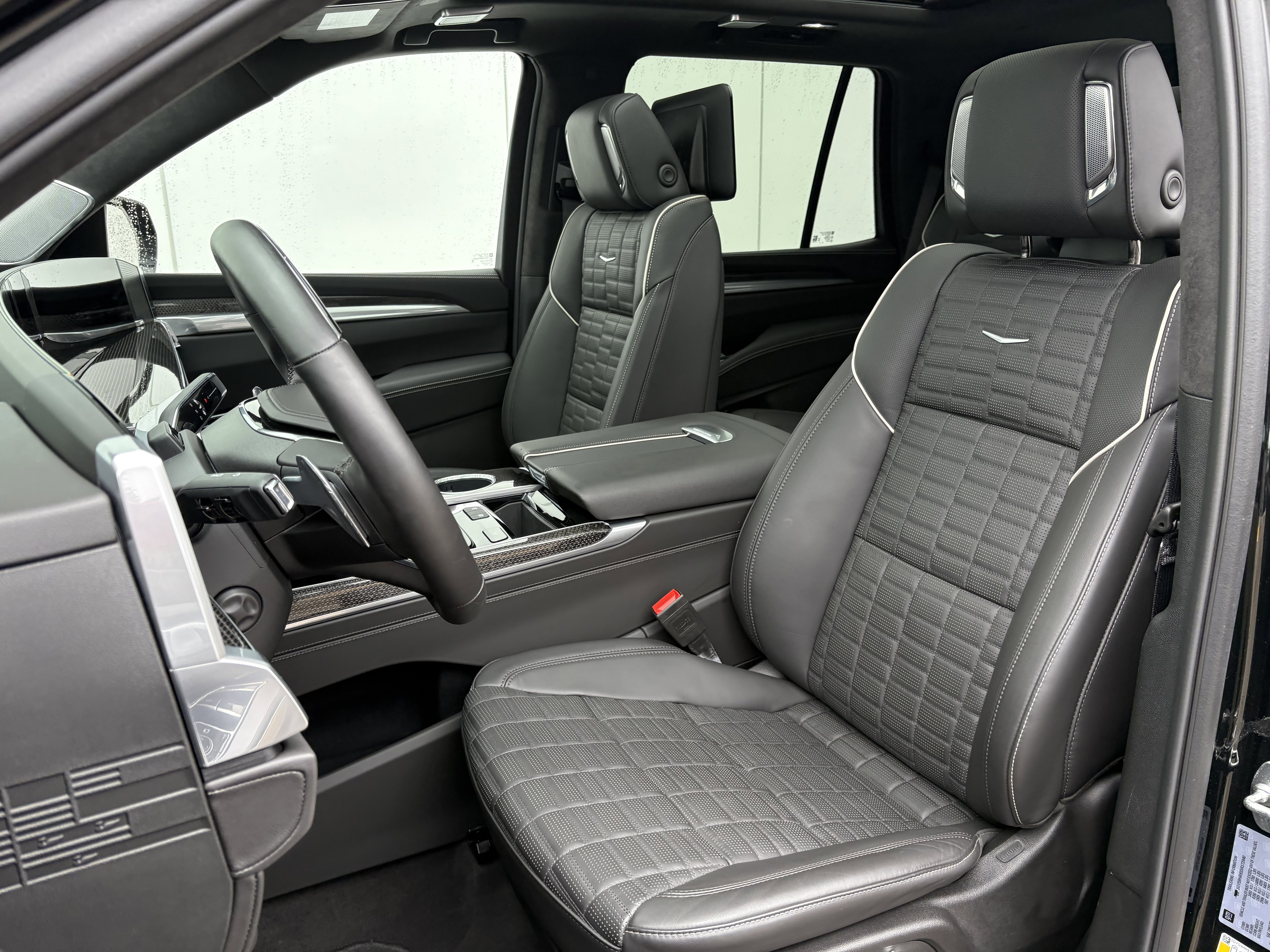 Used 2025 Cadillac Escalade V image 12