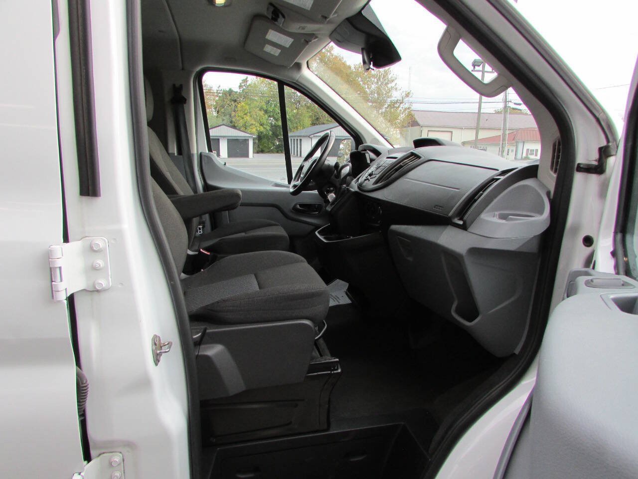 Used 2016 Ford Transit 350 XL RWD image 7