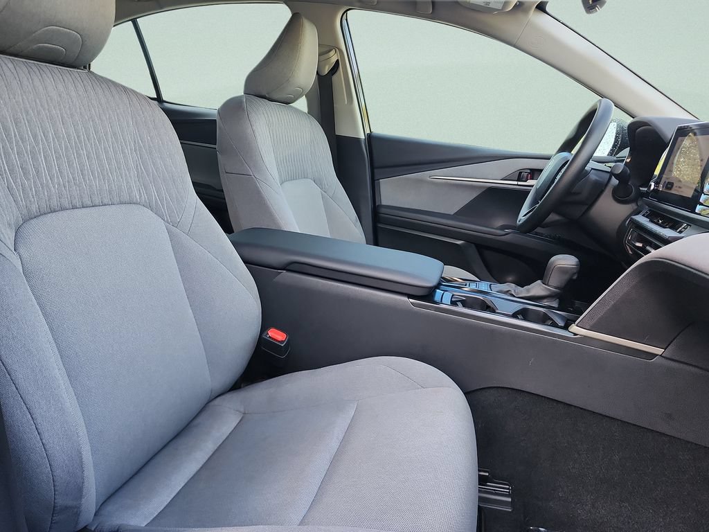 Used 2025 Toyota Camry LE FWD image 20