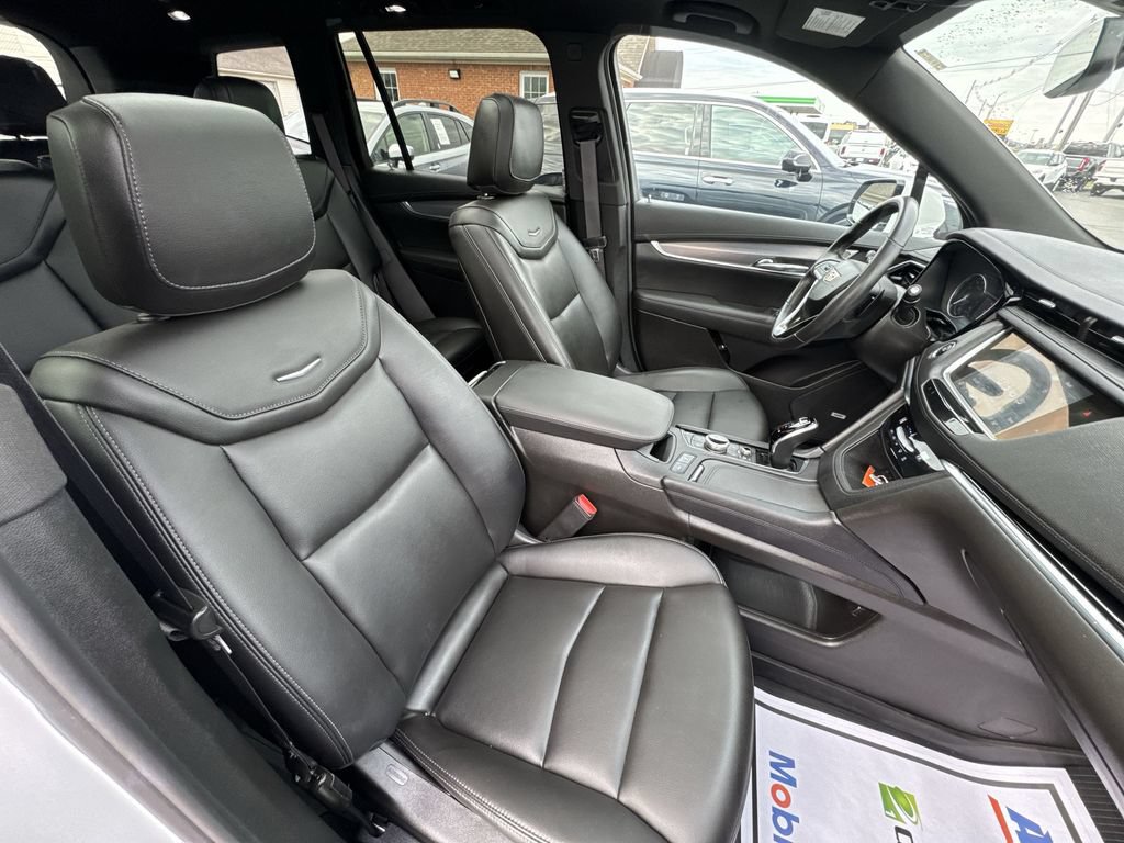 Used 2024 Cadillac XT6 Luxury w/ LPO, Floor Liner Package AWD/4WD image 26