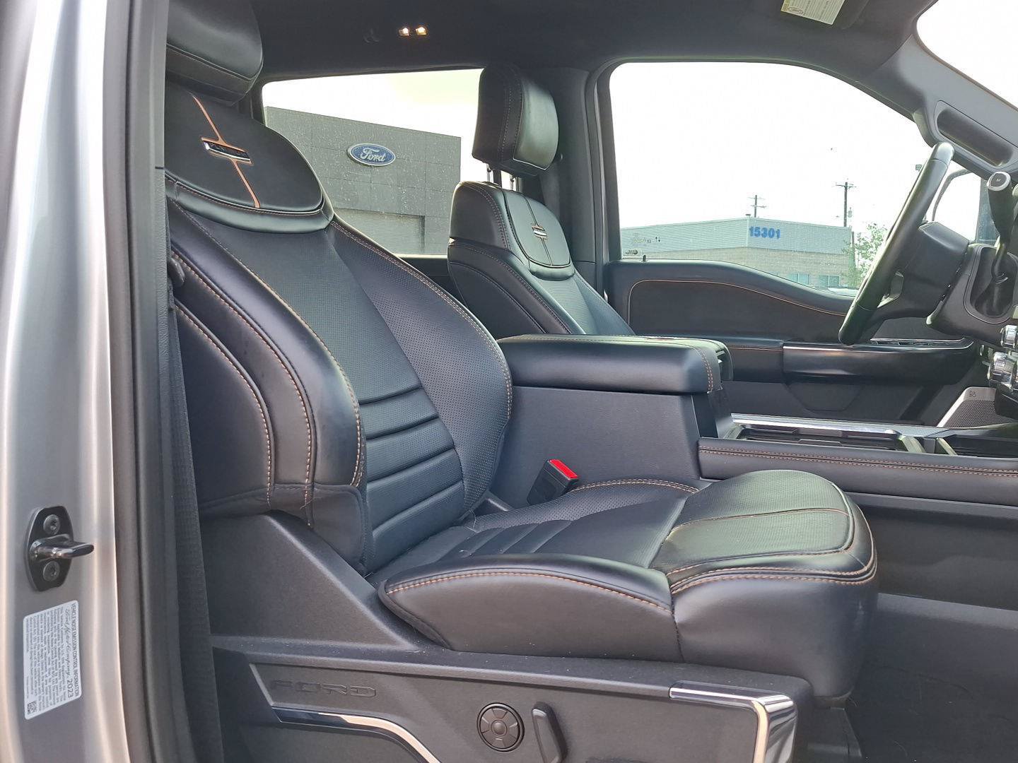 Used 2024 Ford F350 Platinum w/ Camper Package AWD/4WD image 32