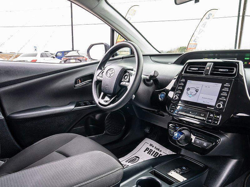 Used 2022 Toyota Prius L Eco FWD image 19
