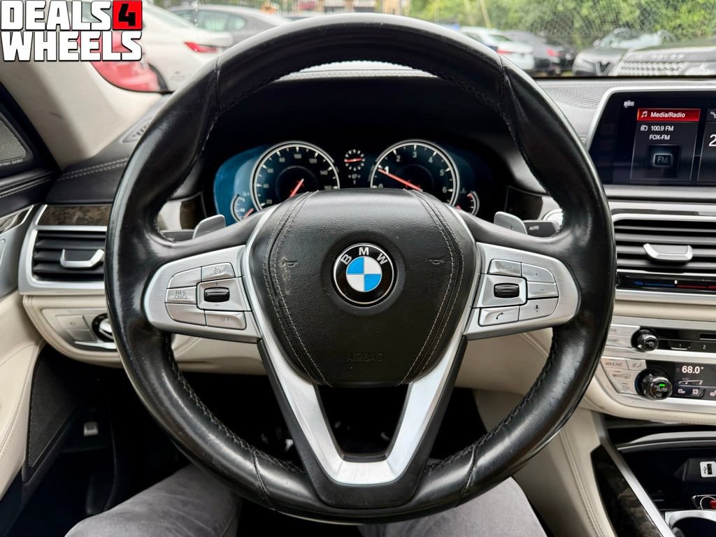 Used 2018 BMW 740i RWD image 29