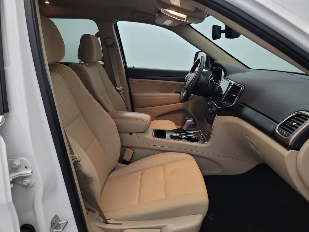Used 2022 Jeep Grand Cherokee Laredo E AWD/4WD image 21