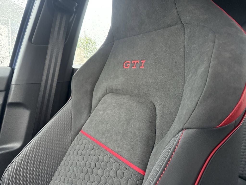 New 2026 Volkswagen GTI SE FWD image 40