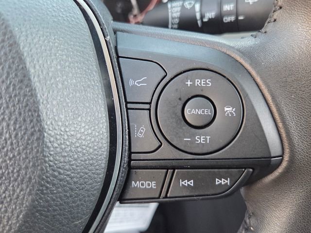 Used 2023 Toyota RAV4 XLE Premium image 23