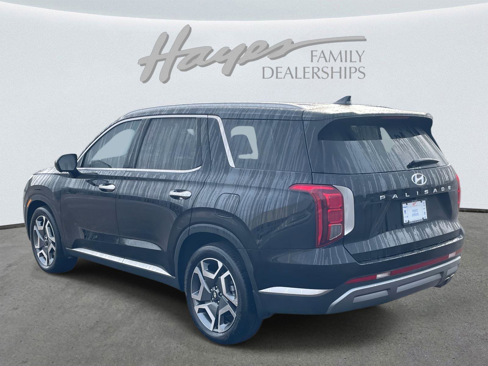 Used 2025 Hyundai Palisade SEL image 32