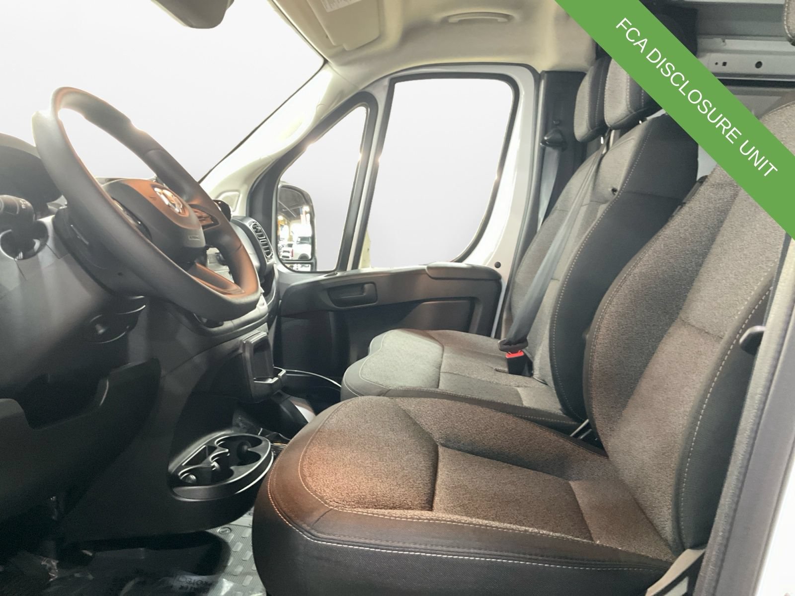 Used 2025 RAM ProMaster 1500 w/ Convenience Group FWD image 9