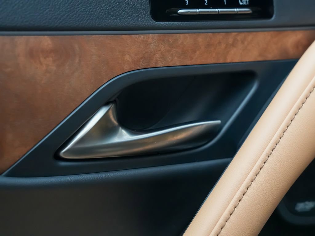 Used 2025 Lexus LX 700h Luxury w/ Appearance Package image 23