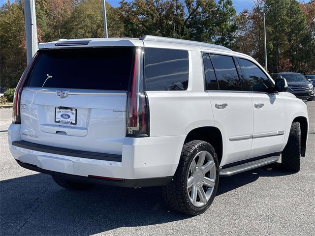 Used 2019 Cadillac Escalade Premium Luxury image 3