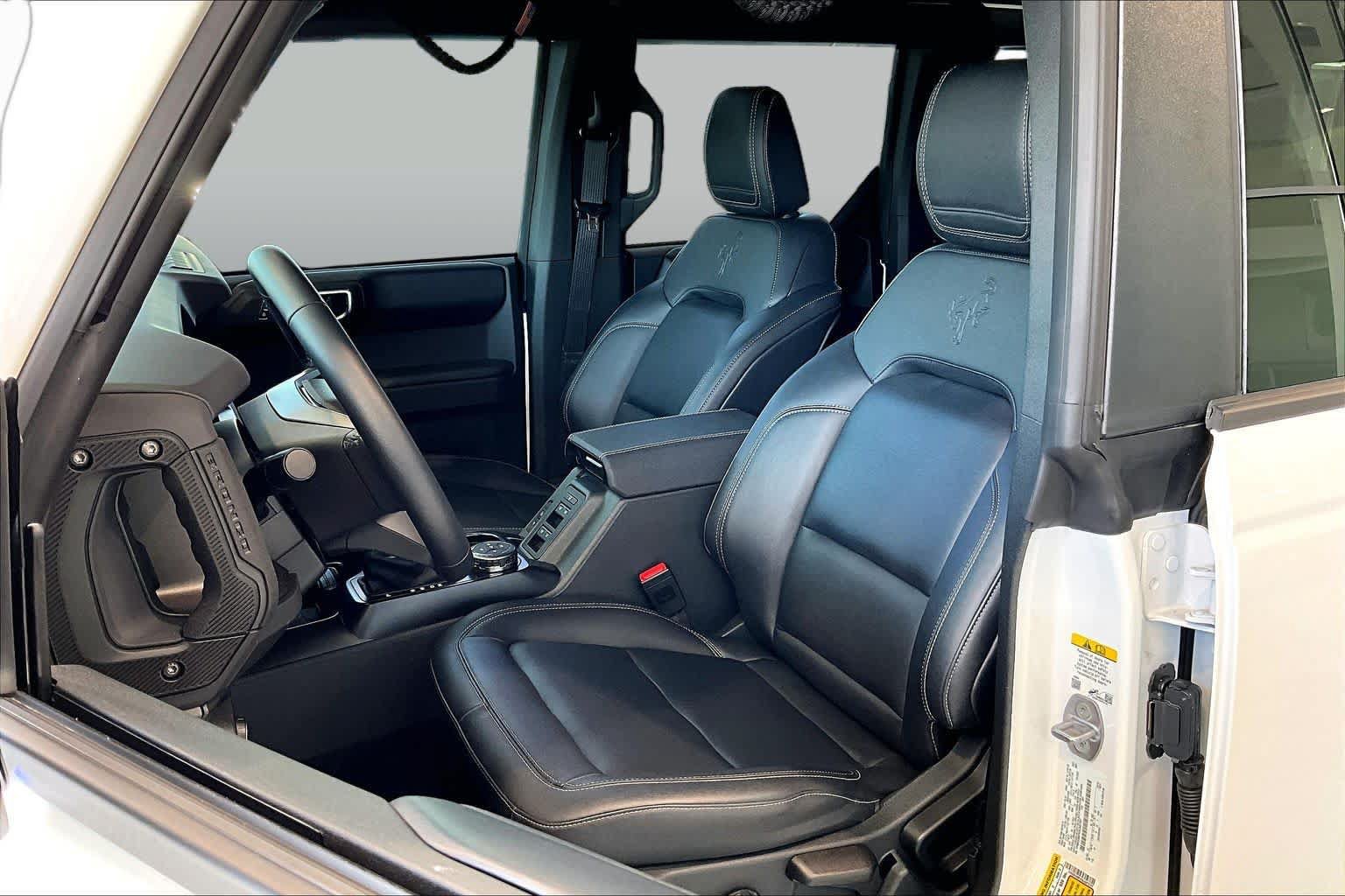 Used 2025 Ford Bronco Badlands AWD/4WD image 7
