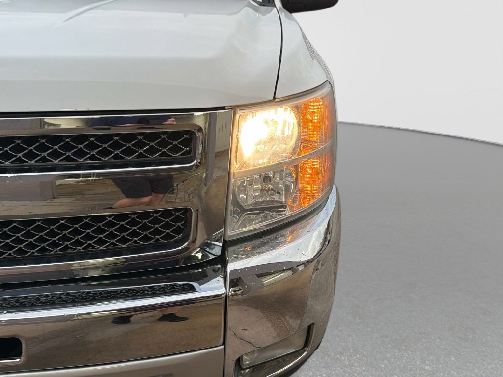 Used 2013 Chevrolet Silverado 1500 LT w/ All-Star Edition AWD/4WD image 12