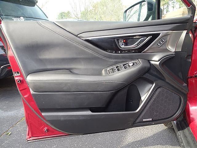 Used 2021 Subaru Outback Limited image 17