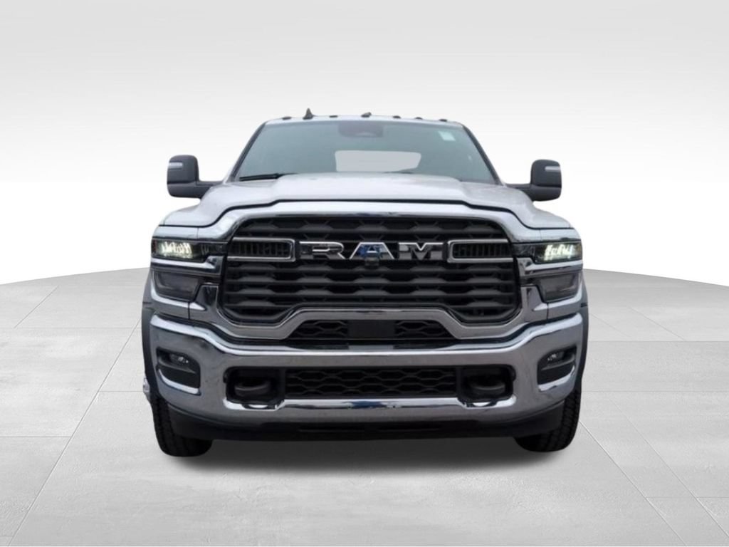 New 2025 RAM 5500 Tradesman w/ Safety Group AWD/4WD image 8