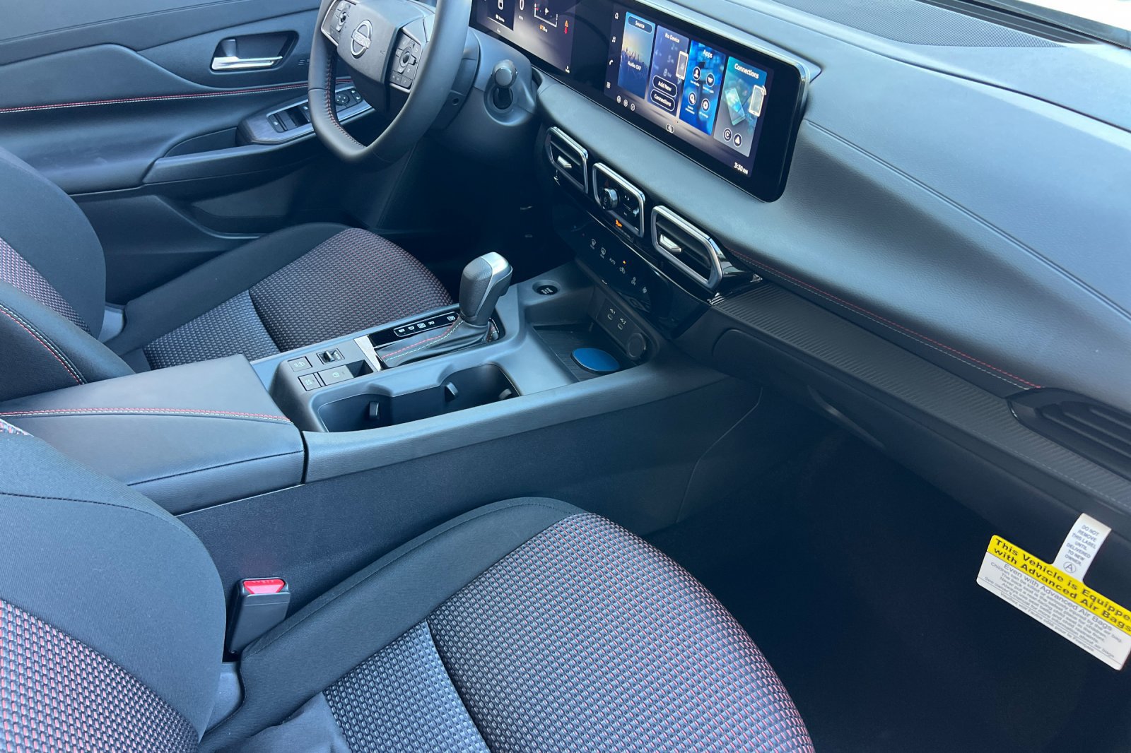 New 2027 Nissan Sentra SR w/ Floor Mat Package FWD image 12