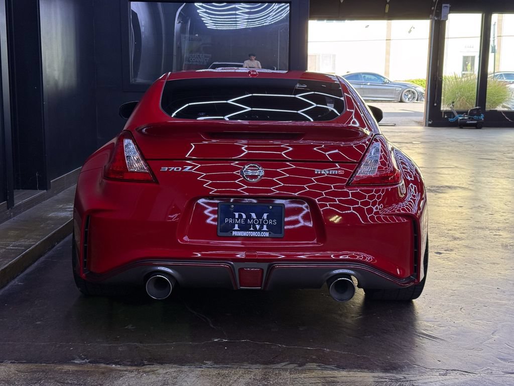 Used 2016 Nissan 370Z NISMO RWD image 8