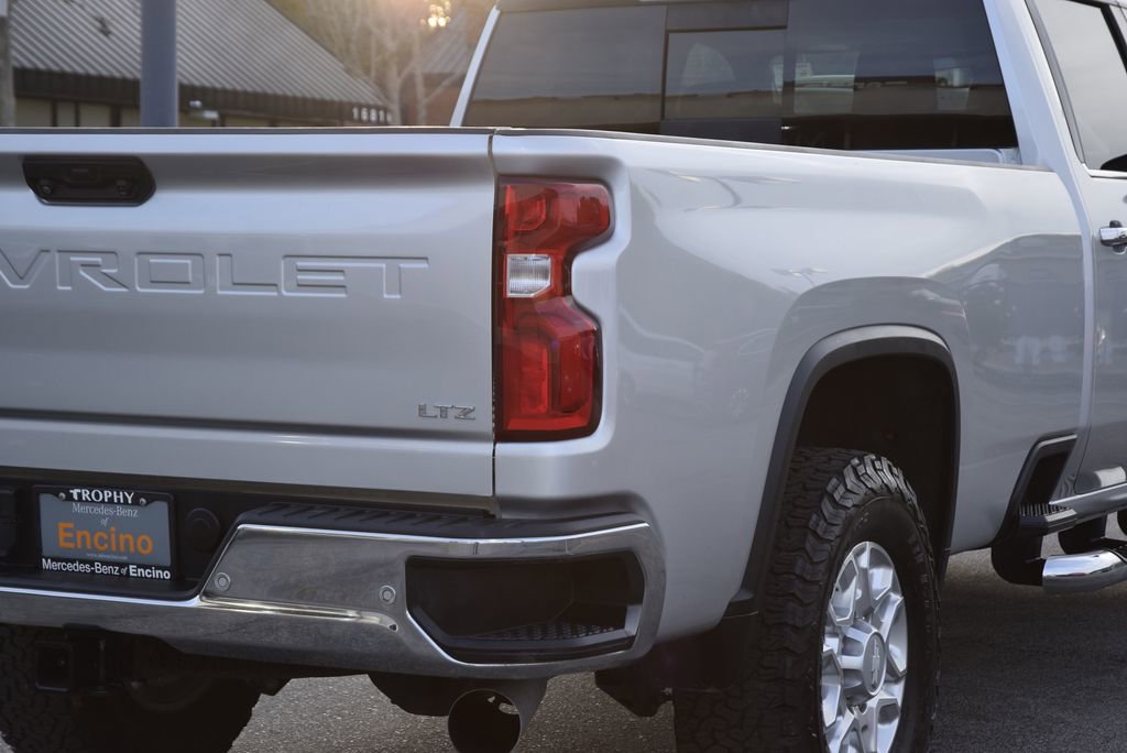 Used 2020 Chevrolet Silverado 2500 LTZ w/ LTZ Convenience Package image 14