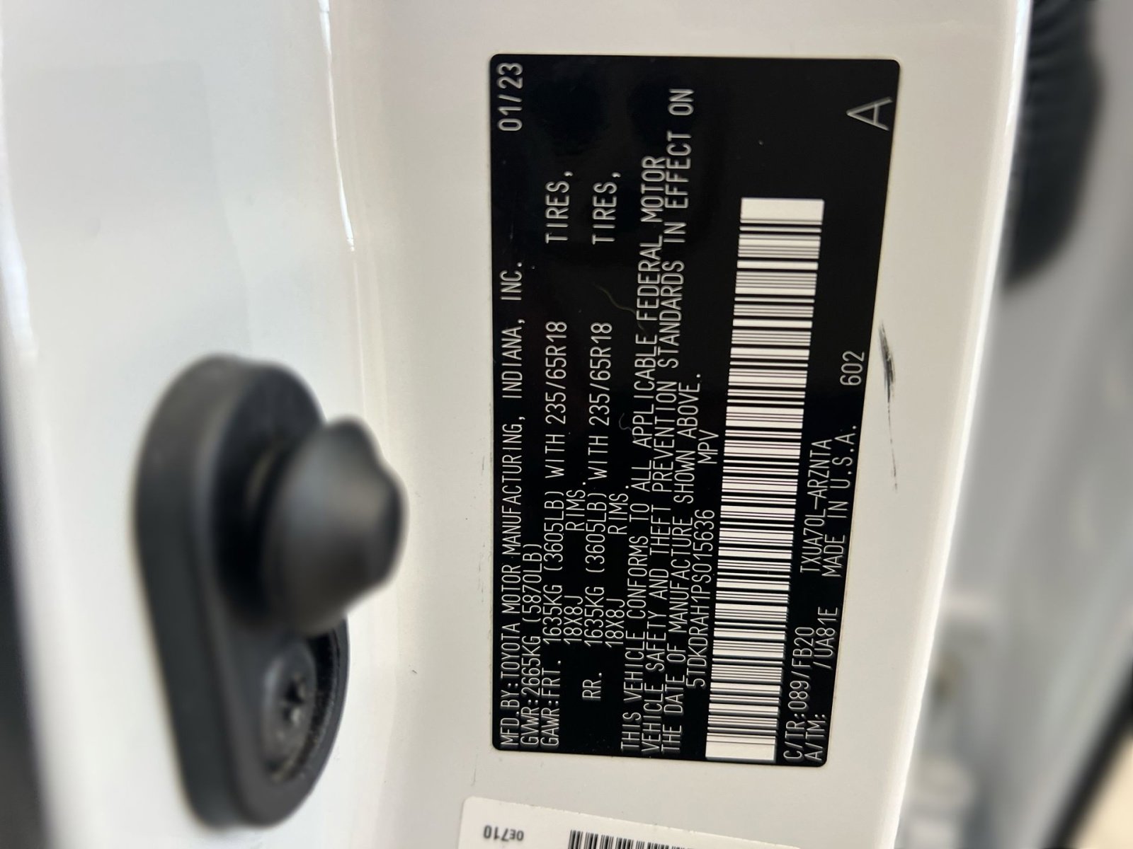 Used 2023 Toyota Highlander LE image 34