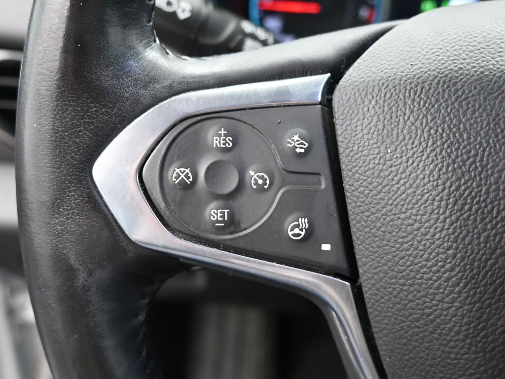 Used 2021 Chevrolet Traverse LT image 30