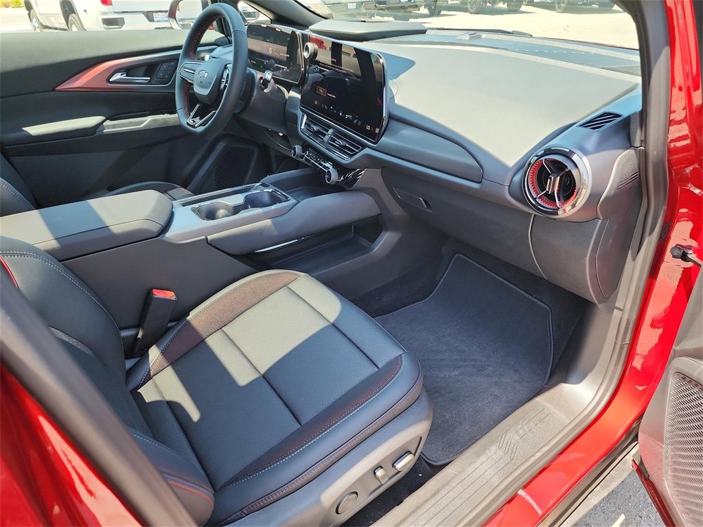 New 2025 Chevrolet Equinox EV RS w/ Convenience Package II image 26