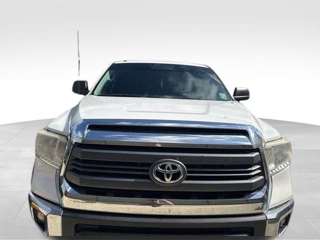Used 2015 Toyota Tundra SR5 w/ SR5 Upgrade Package image 2