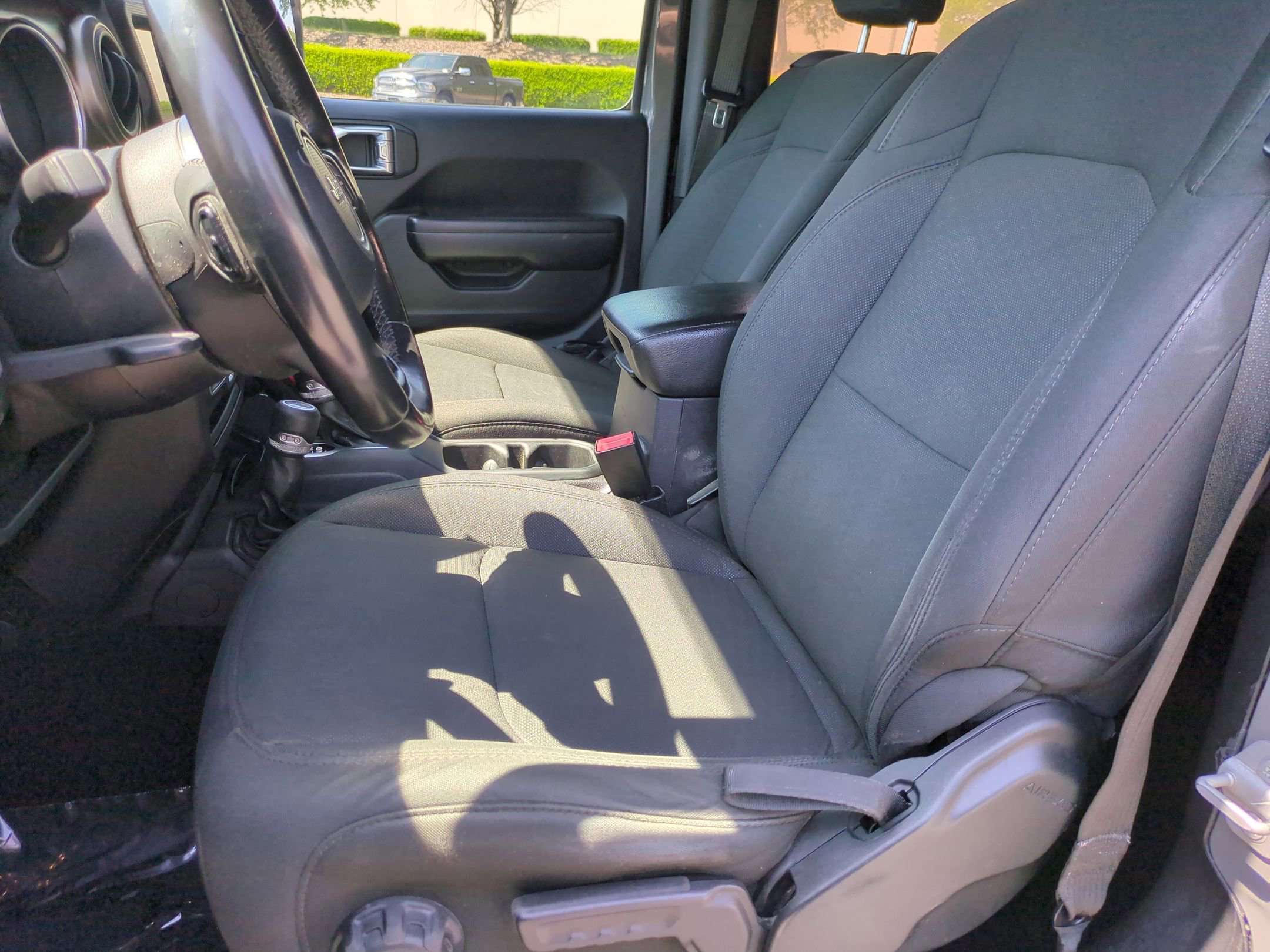 Used 2021 Jeep Wrangler Sport AWD/4WD image 16
