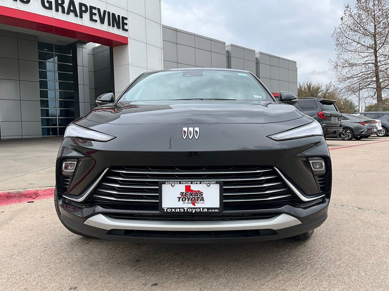 Used 2025 Buick Envista Preferred image 3