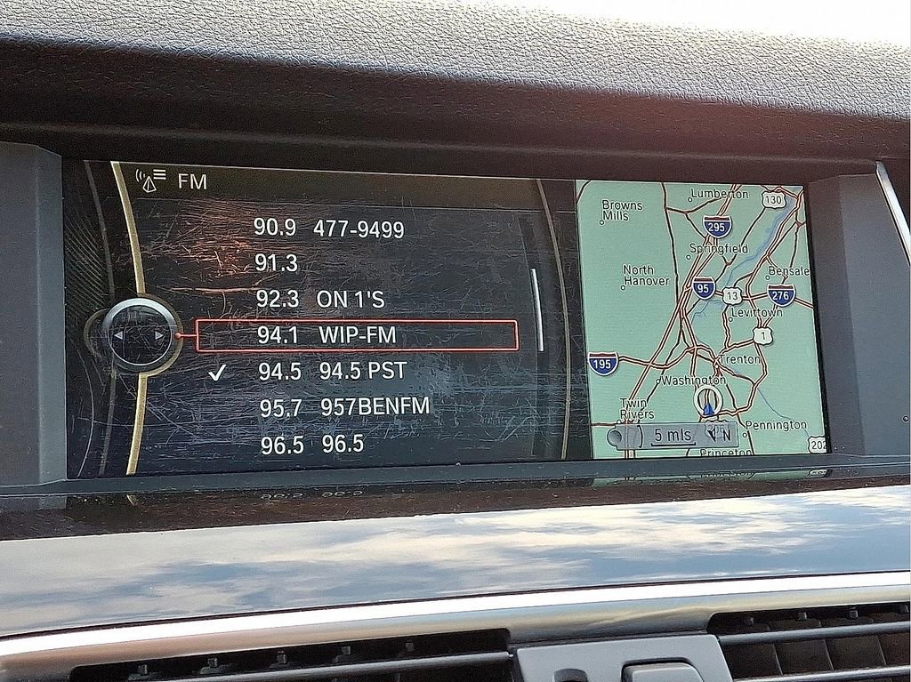 Used 2012 BMW 550i Gran Turismo xDrive image 15