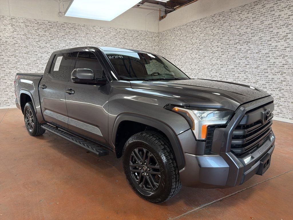 Used 2023 Toyota Tundra SR5 w/ SR5 Convenience Package AWD/4WD video 1
