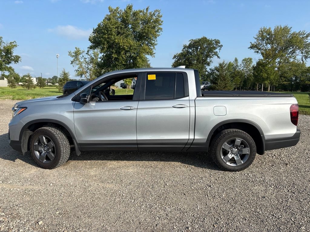 Used 2025 Honda Ridgeline TrailSport image 8