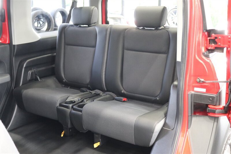 Used 2005 Honda Element EX image 18