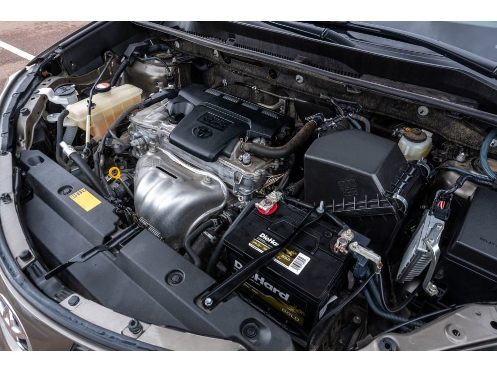 Used 2015 Toyota RAV4 LE image 28