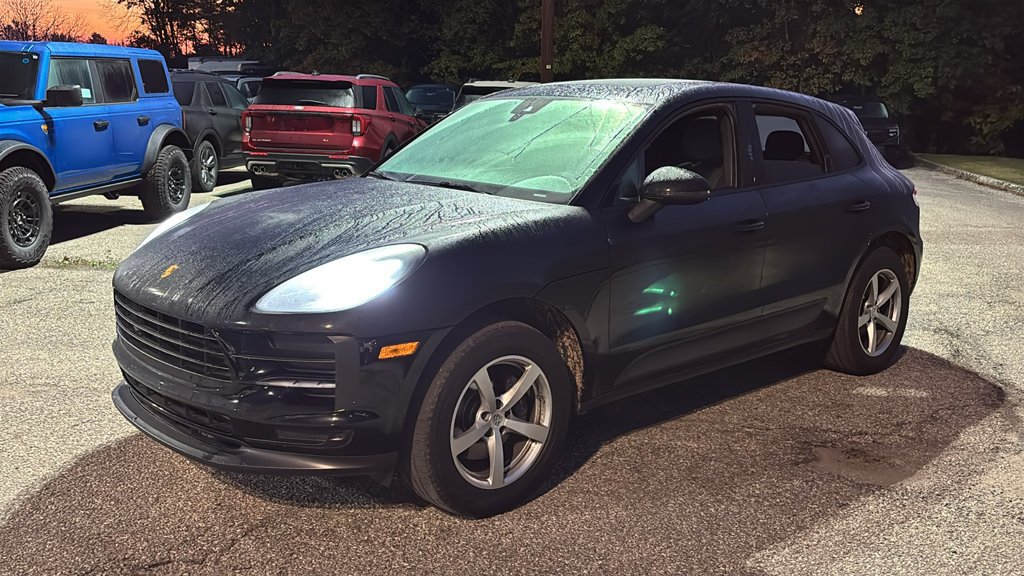 Used 2020 Porsche Macan AWD/4WD image 3