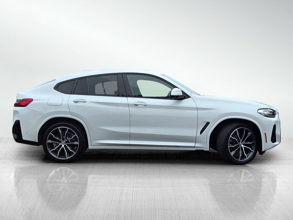 Used 2022 BMW X4 xDrive30i w/ M Sport Package 2 AWD/4WD image 3