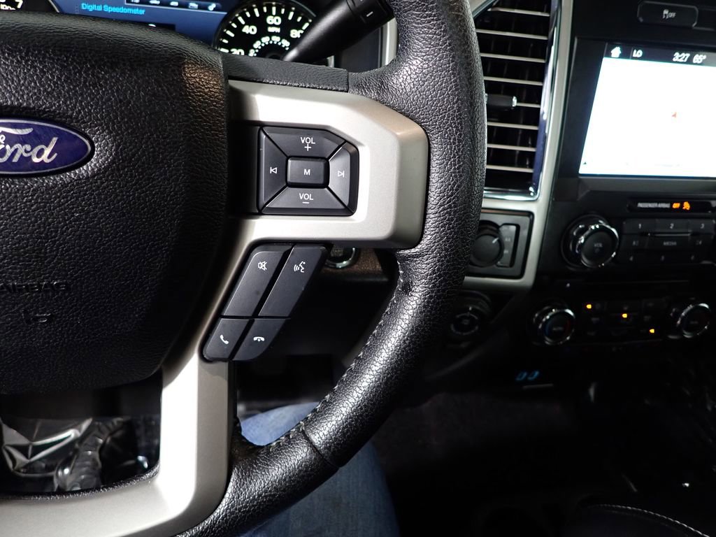 Used 2016 Ford F150 Lariat image 33