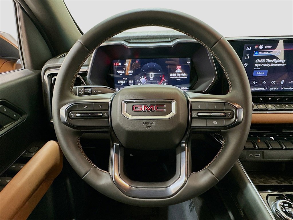 Used 2025 GMC Canyon AT4 image 11