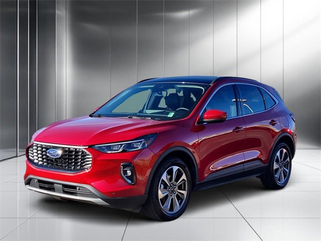 Used 2023 Ford Escape Platinum w/ Premium Technology Package image 28