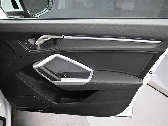 Certified 2025 Audi Q3 2.0T Premium Plus w/ Premium Plus Package image 39