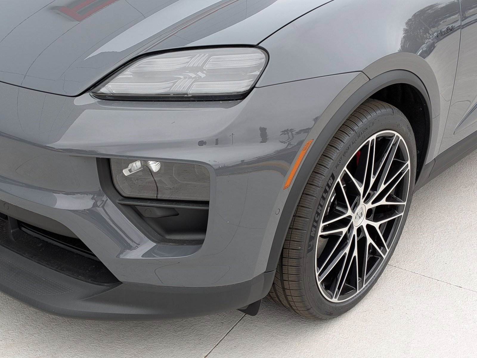 New 2026 Porsche Macan 4S Electric image 12