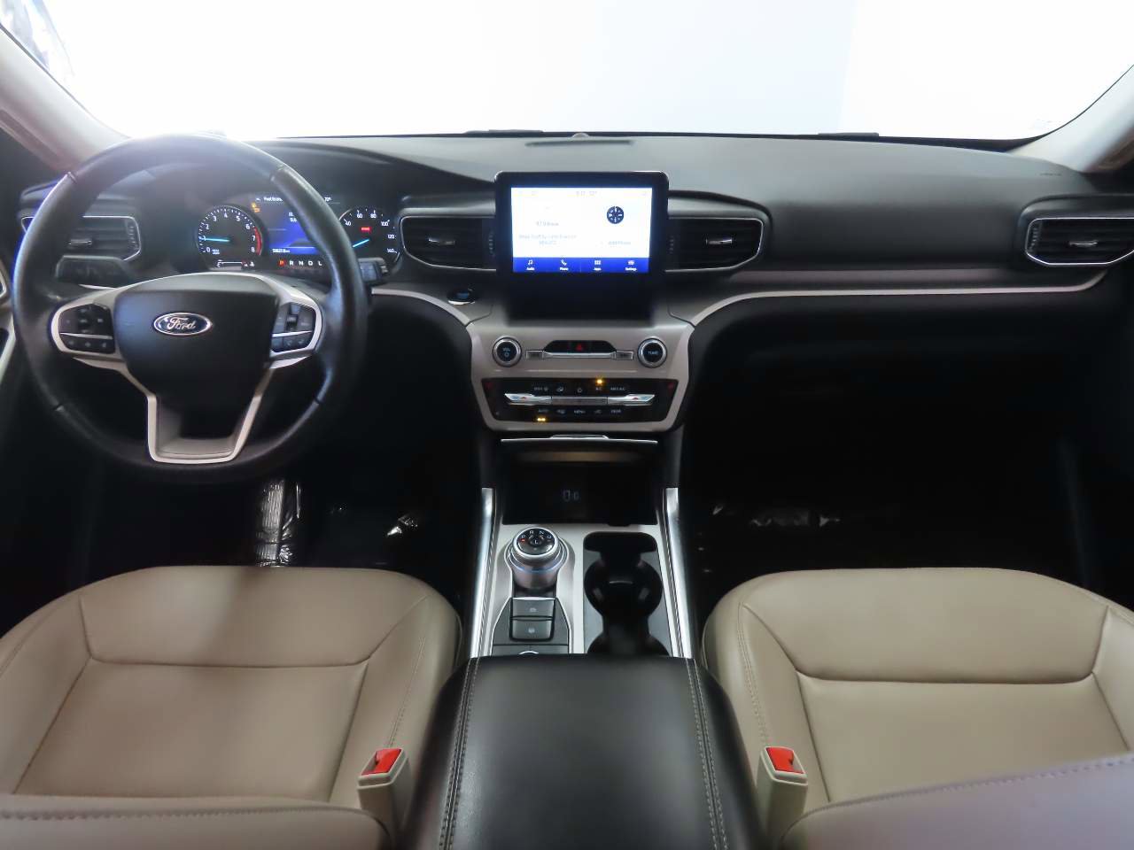 Used 2023 Ford Explorer XLT w/ Equipment Group 202A image 14