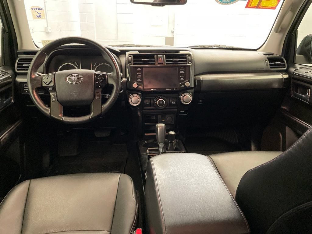 Used 2021 Toyota 4Runner Venture w/ Moonroof Package AWD/4WD image 12