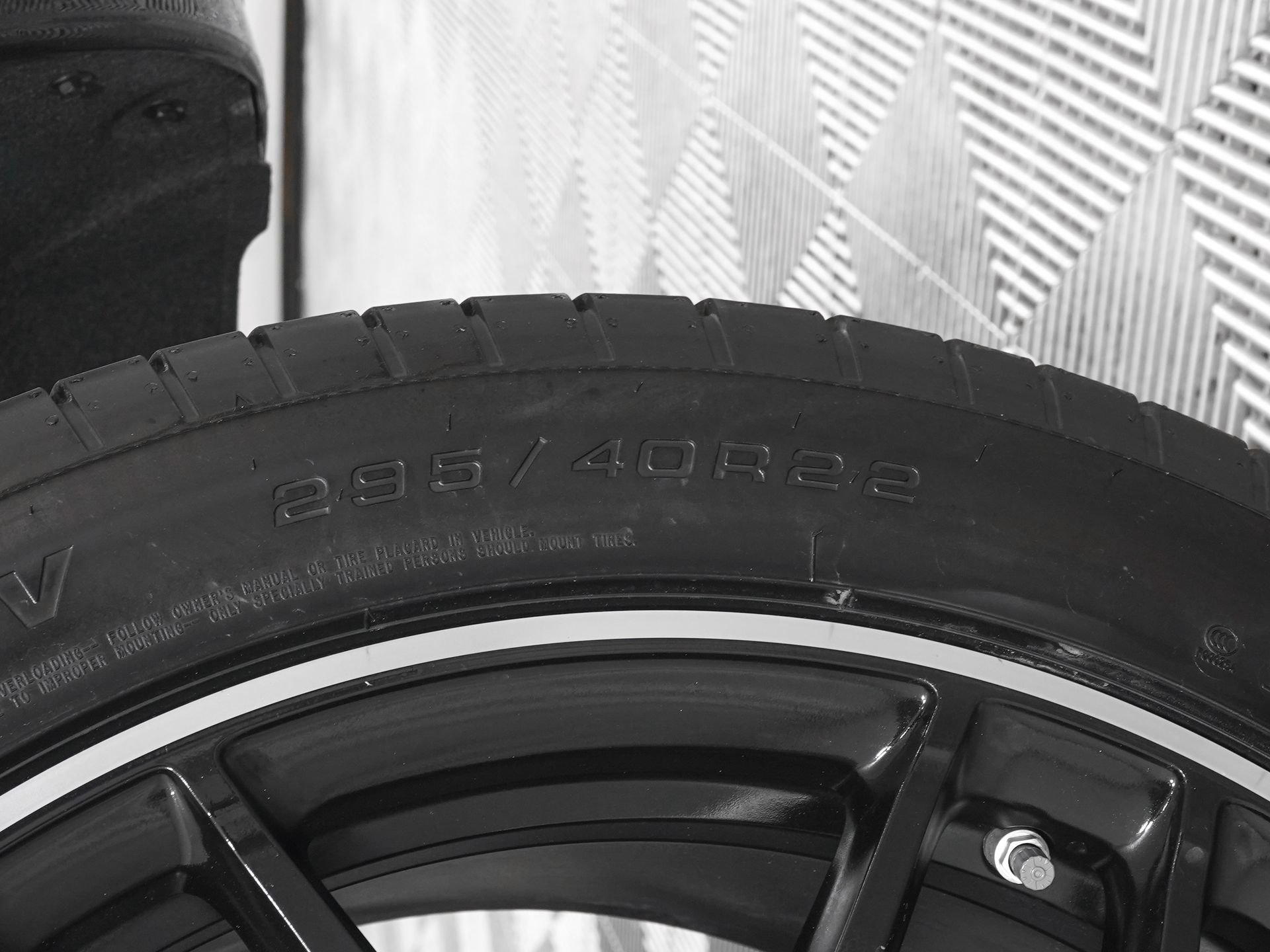 Used 2026 Mercedes-Benz G 63 AMG 4MATIC image 32