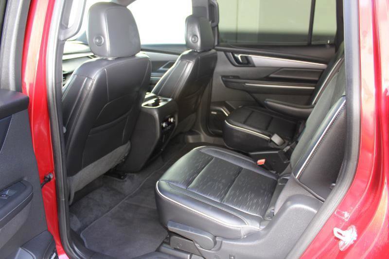 Used 2025 Buick Enclave Sport Touring w/ Super Cruise Package AWD/4WD image 13