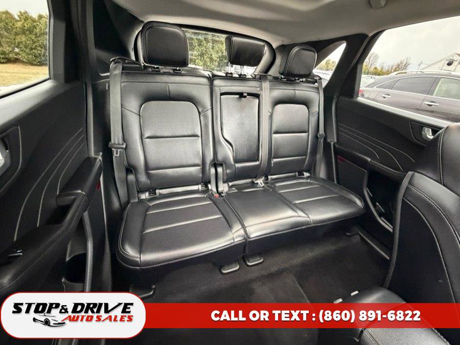 Used 2021 Ford Escape SEL w/ Technology Package AWD/4WD image 18