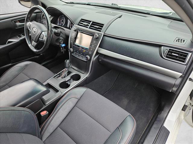 Used 2017 Toyota Camry SE w/ Moonroof Package FWD image 21