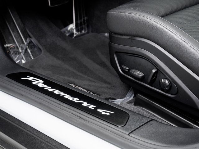 Certified 2025 Porsche Panamera 4 AWD/4WD image 12