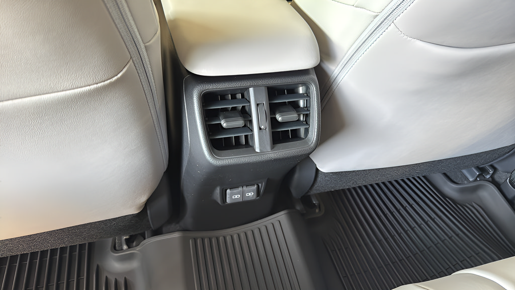 New 2026 Lexus UX 300h AWD image 17